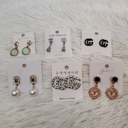 Beautiful Wonen Earrings 