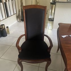 Wood Dinning Room Table