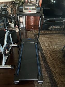 XTERRA TR150 TREADMILL- XLNT CONDITION
