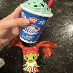 Dairy Queen Mint Chocolate Chip Blizzard Cup & Doll 