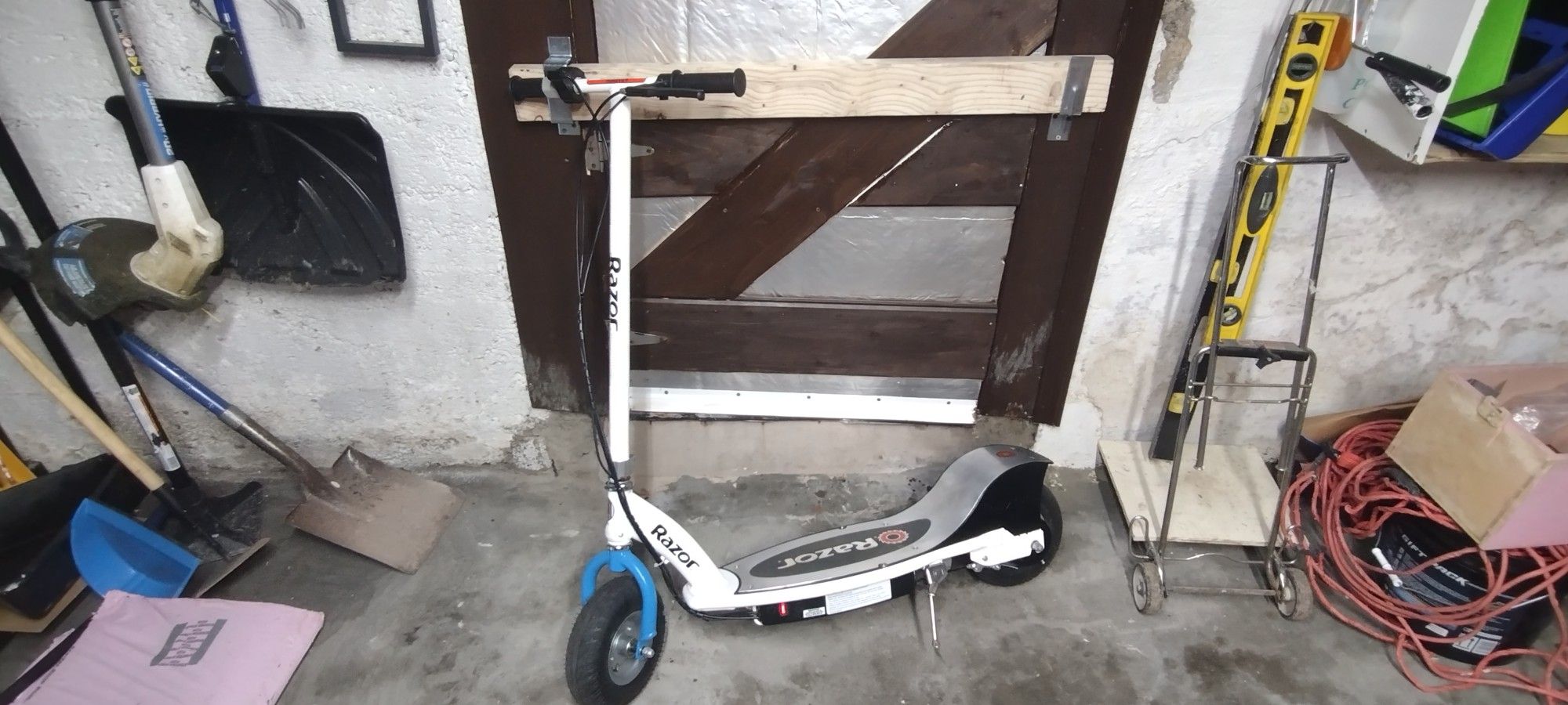 Razor E300 Electric Scooter 🛴
