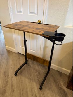 Mobile Laptop Stand
