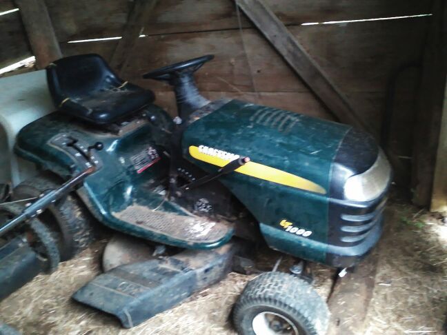 Riding lawn mower