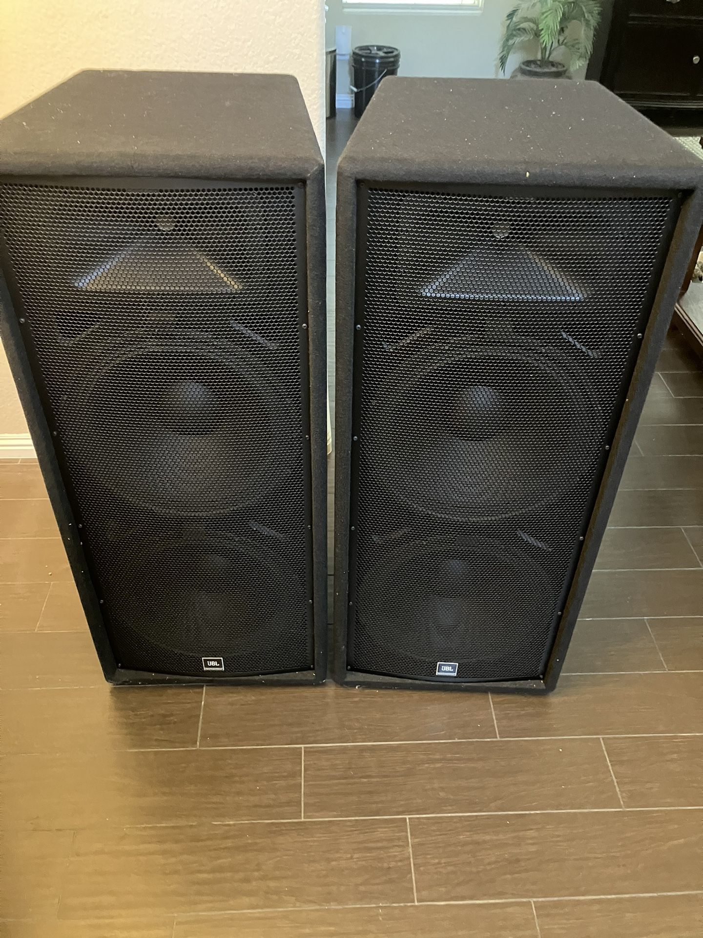 JBL, JRX200 Speakers