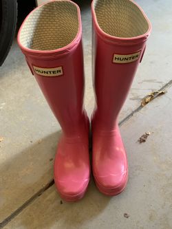 Girls size 5 pink hunter boots