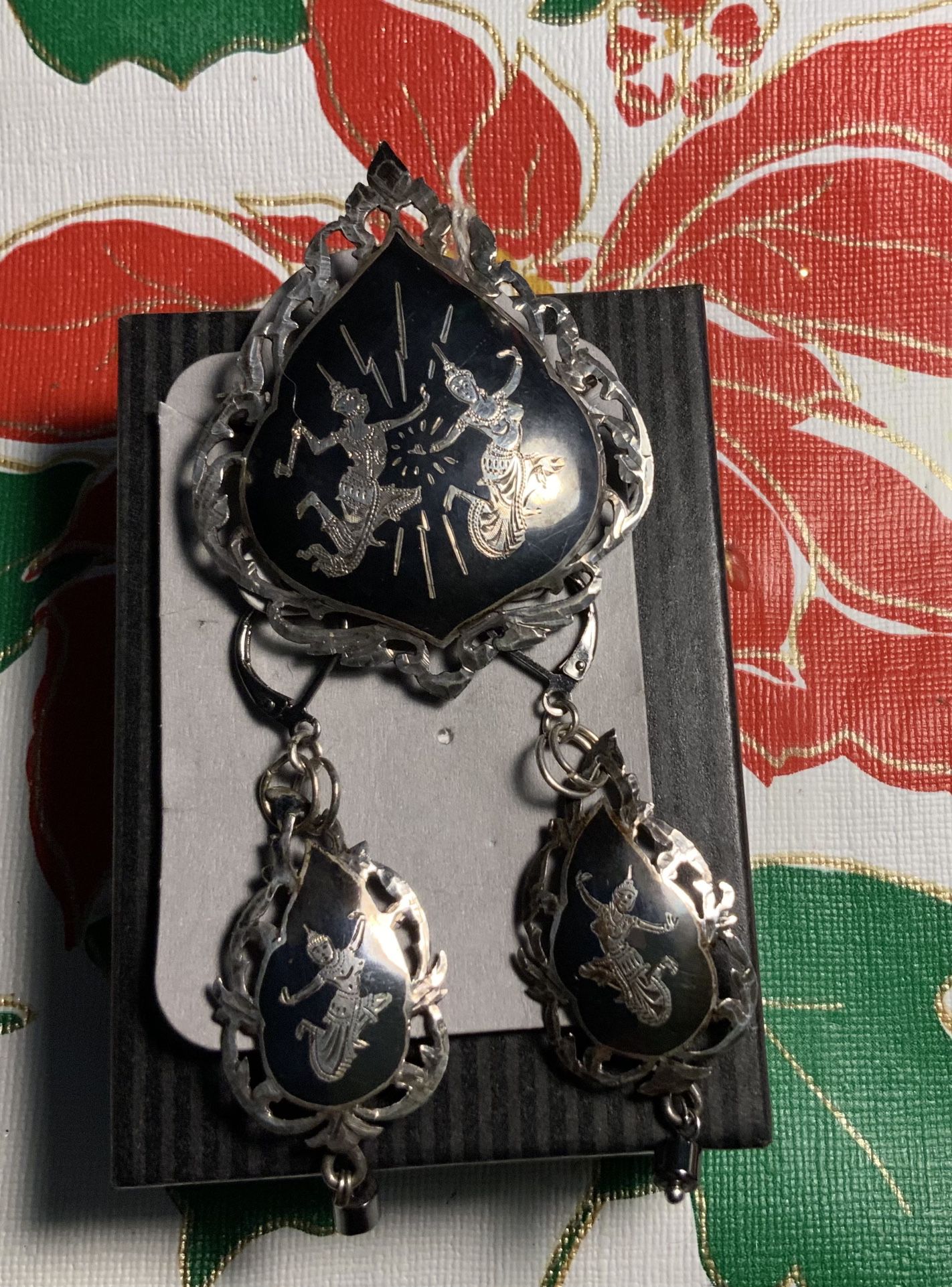 Vintage Siam Nielloware Brooch And Earrings 