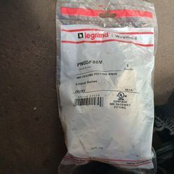 Legrand Wire mold NM Ceiling Fitting