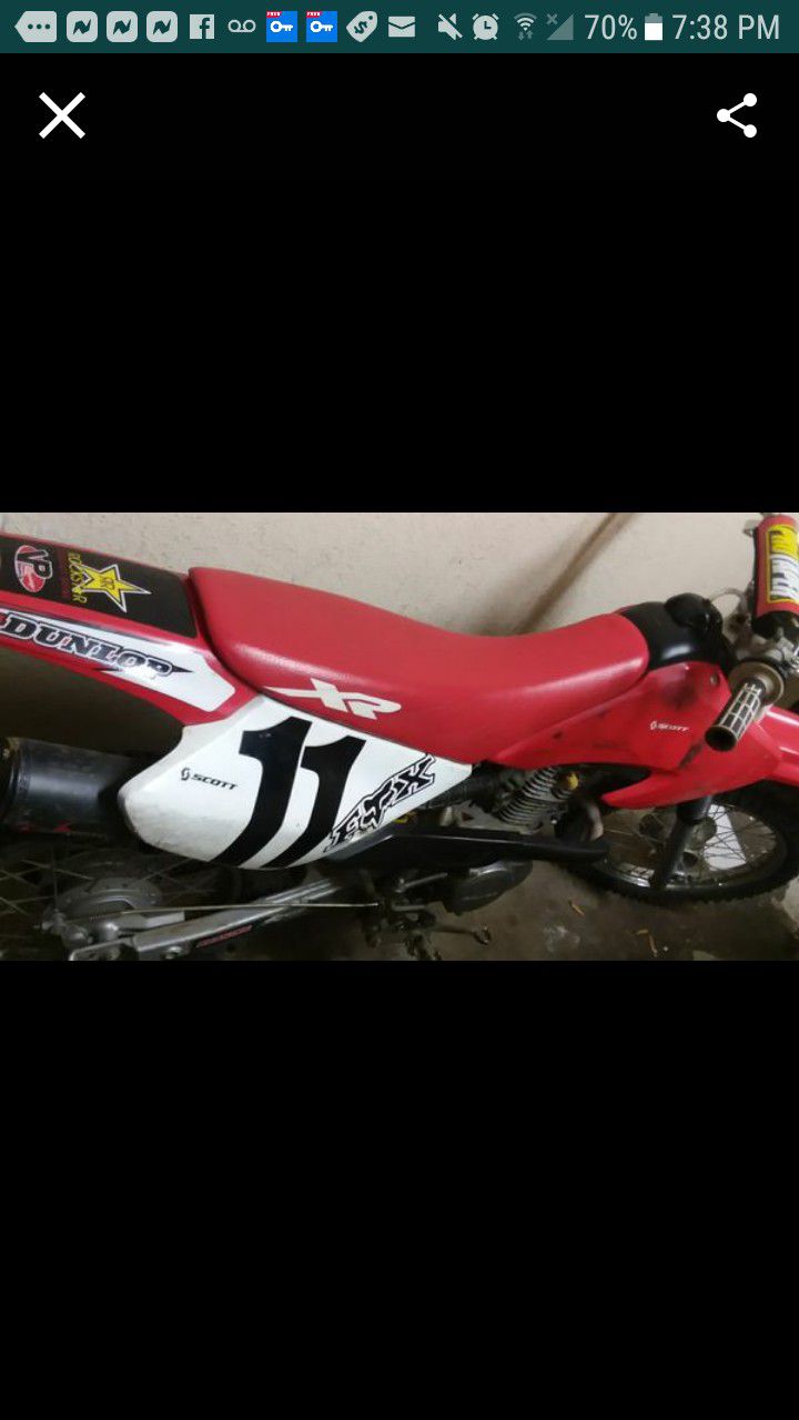 2001 Honda 4 stroke 80cc dirt bike 5 speed manual $1500 obo