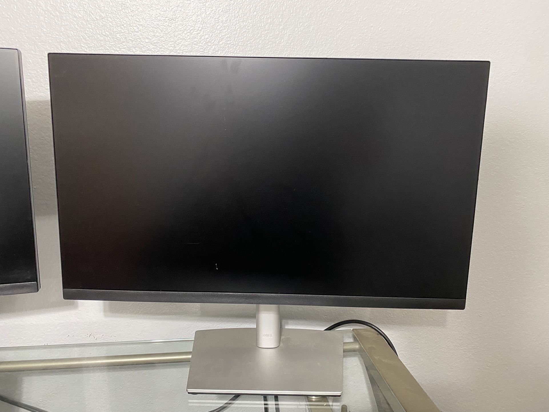 Dell Workstation - 2 x 24” Monitors