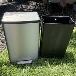 Kohler 13 Gallon Trash Can