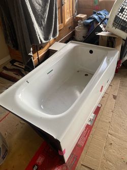 New American Standard bath tub