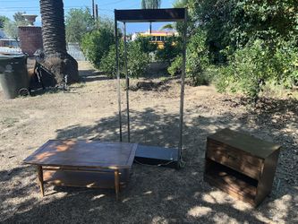 🌿 Mid-Century Modern Furniture – Needs a Little Love 🌿