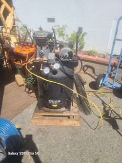 Air Compressor upright 20 gallon