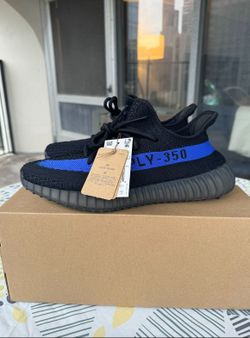 Yeezy 350 V2 Dazzling Blue - Size 9.5
