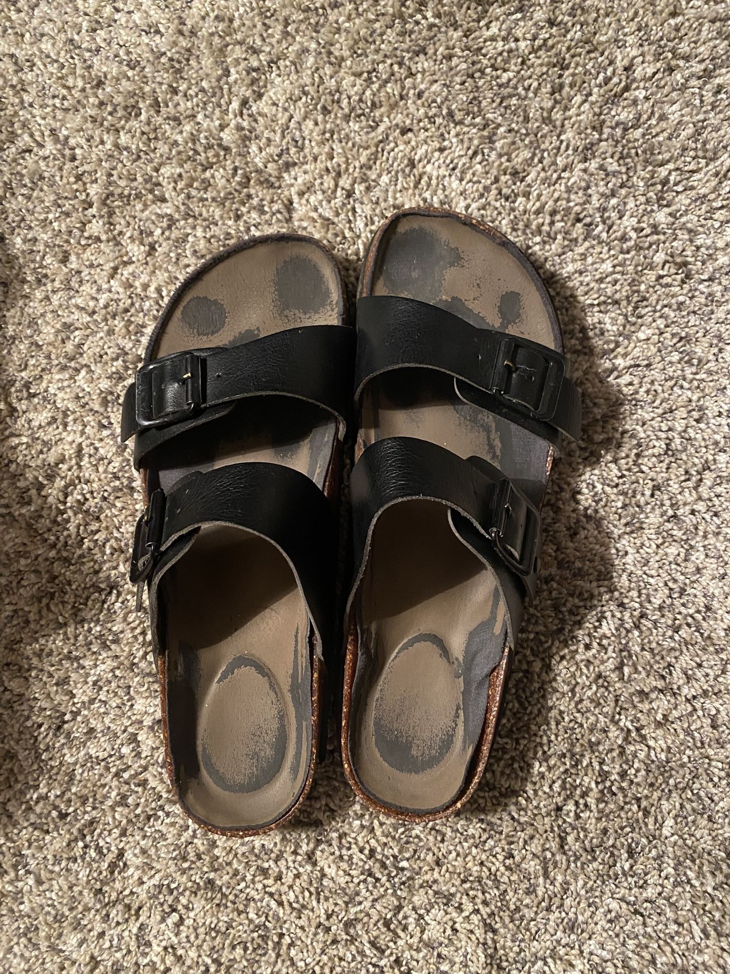 black birkenstock dupe