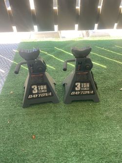 Jack stands