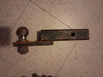 Trailer hatchback mount