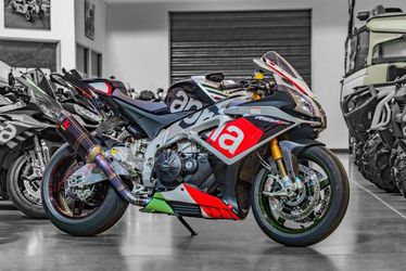 2016 Aprilia RSV4 RF Factory/RR ABS/RSV4 RR Race Pack