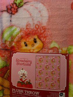 Strawberry Shortcake Plush Throw Blanket 50x70
