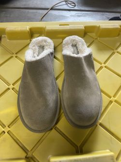 Ugg Slippers Women’s Size 11