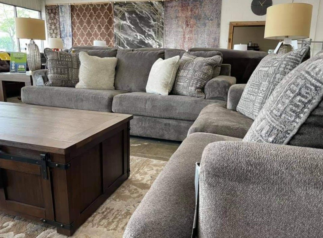 Soletren Ash Living Room Set IN STOCK 