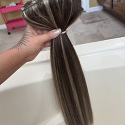 22” Clip In Hair Extensions