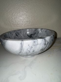Cuenco decorativo de mármol