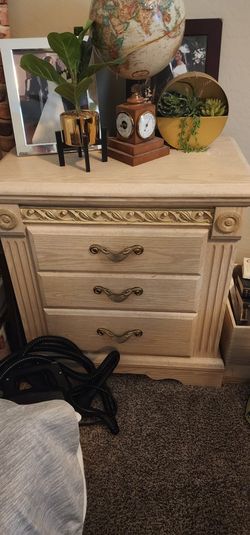 Queen Bedroom Set