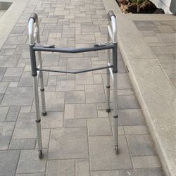 Foldable walker