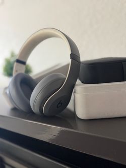 Exclusive✨ Wireless Sand Gray Beats Studio Pro w/ANC