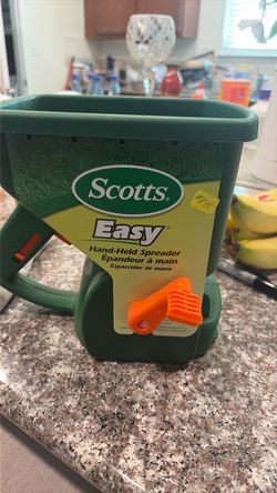 New!! Scotts Easy Hand-Held Spreader