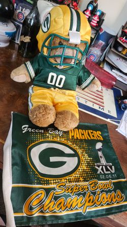 NFL, GREEN BAY PACKERS: Build a Bear Workshop & flag, firm.