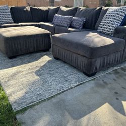 4 Piece Sectional with Ottoman 