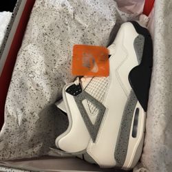 Jordan 4 WHITE CEMENT 2025
