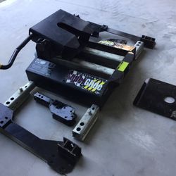 New Never Installed Auto Sliding 5th Wheel 