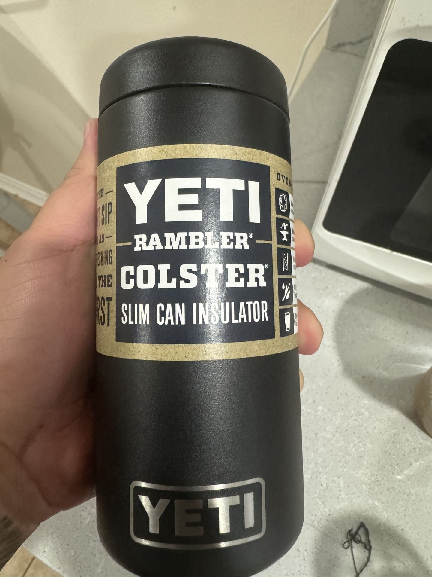 YETI 12 OZ COLSTER® CAN COOLER