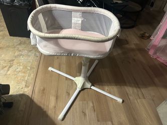 Halo Swivel Bassinet