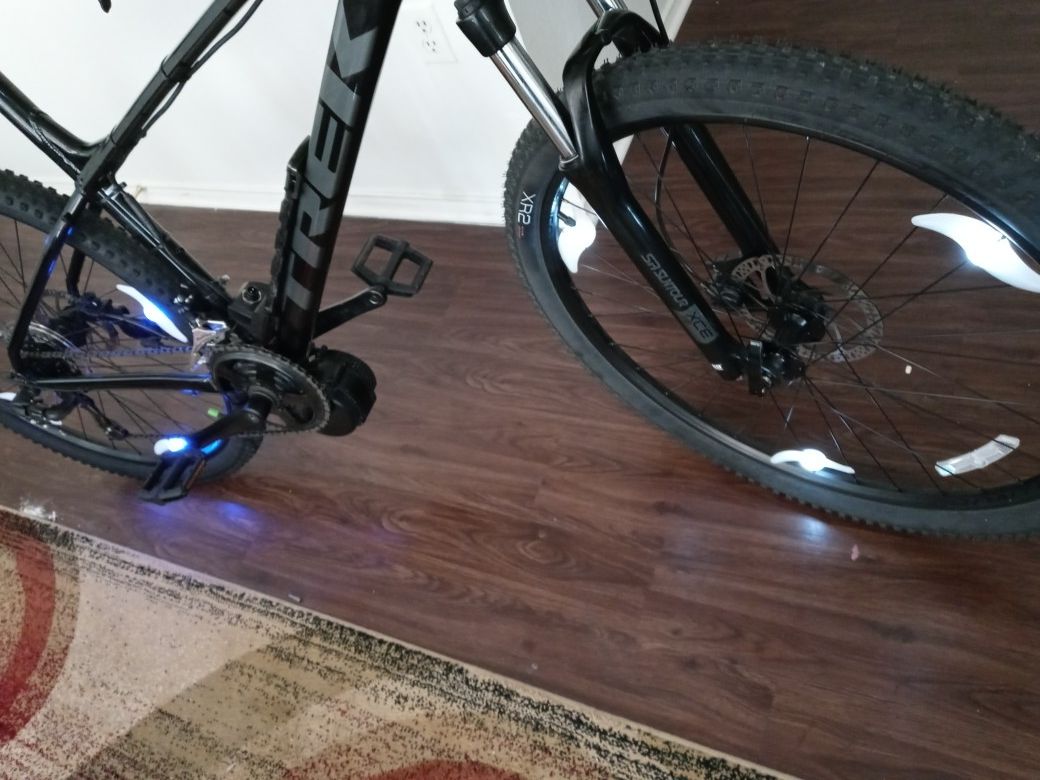 Trek Marlin 5 2021 Electric