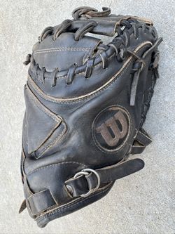 Wilson A1K Baseball Catcher Glove In Nice Condition 33” Have More Equipment Available 