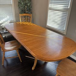 Solid Dinning Room Table Set W/ 6 Chairs 