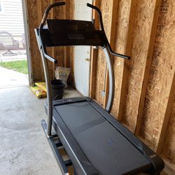 Nordictrack Xi9 Incline Trainer Treadmill