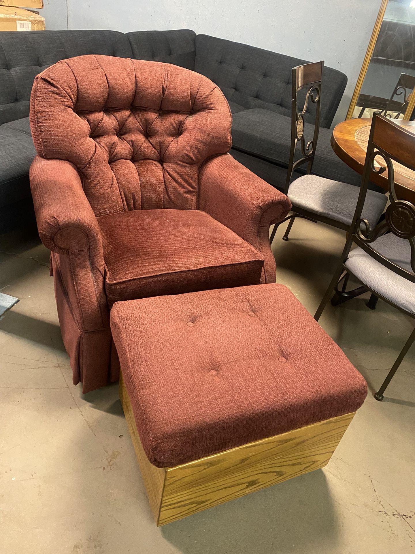 La-Z-Boy Recliner with Ottoman