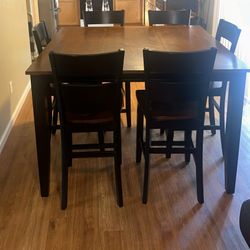 Kitchen Table + 6 Chairs 