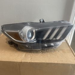 2015-2017 Ford Mustang Right Headlight 