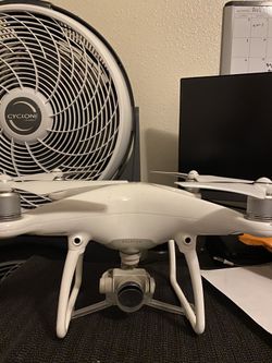 Phantom 4 Drone