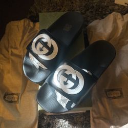 Gucci Womans Leather Interlocking G Slides 
