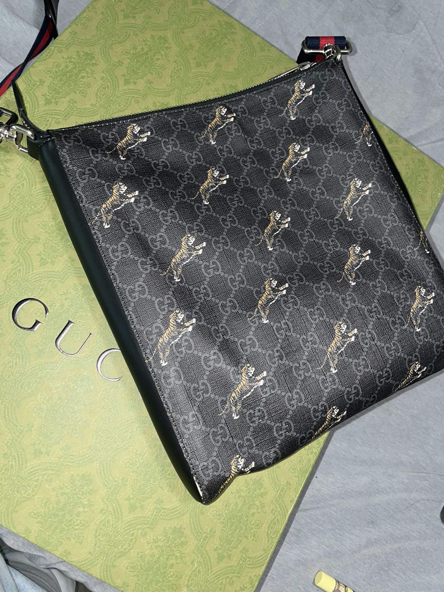 GUCCI BLACK SMALL MESSENGER BAG!!! With Receipt !!! for Sale in Rancho  Cucamonga, CA - OfferUp