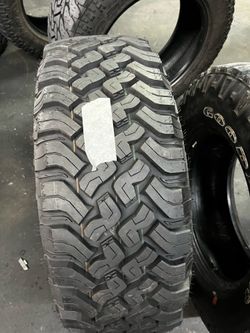1 SEMI NEW LT 28570R17 FALKEN WILD PEAK MUD Terrain tire for $150 installed and balance. 285/70/17 285/70/R17 285 70 R 17 285 70 17 28570R17 Tread