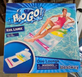 Kool lounge float
