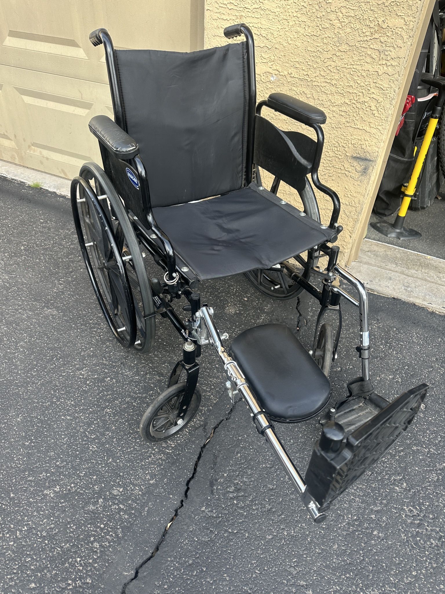 Invacare Tracer XS5 Folding Wheelchair for Sale in Scottsdale, AZ OfferUp